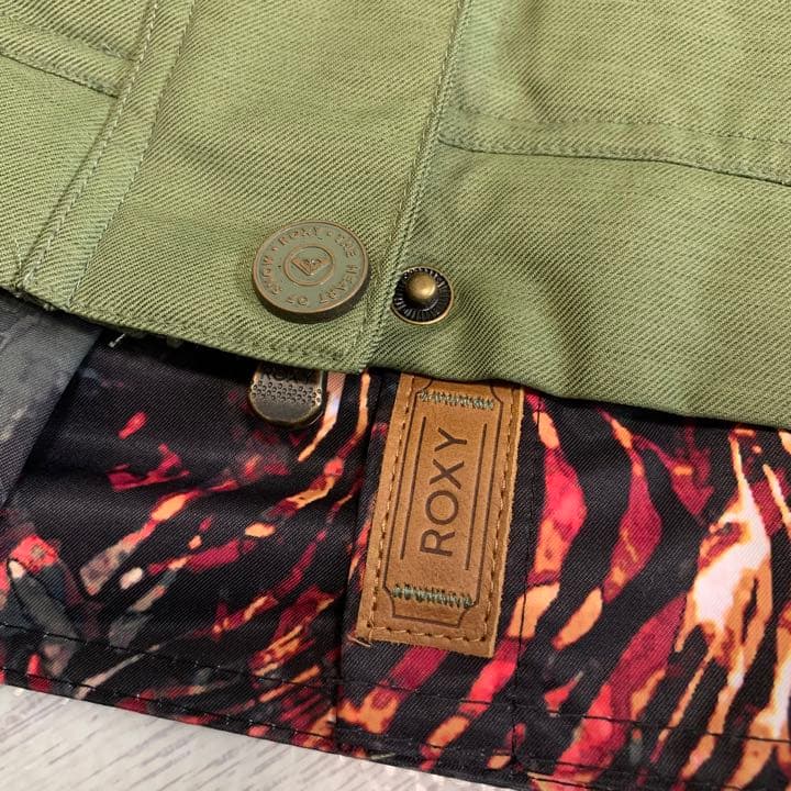 新品！ROXY スノボーウェア　ジャケット Mサイズ