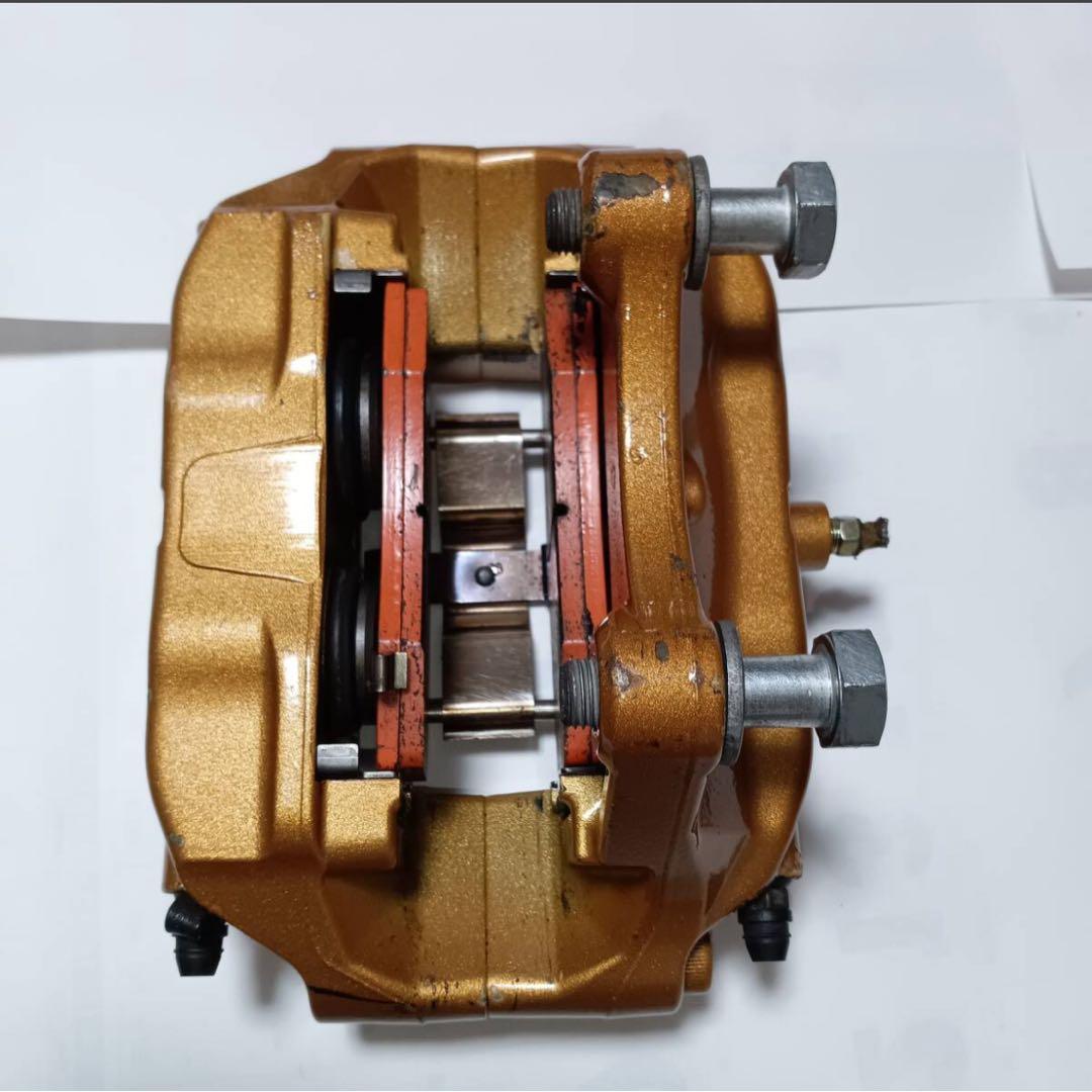 Brembo ブレーキキャリパー ゴールド　Z33