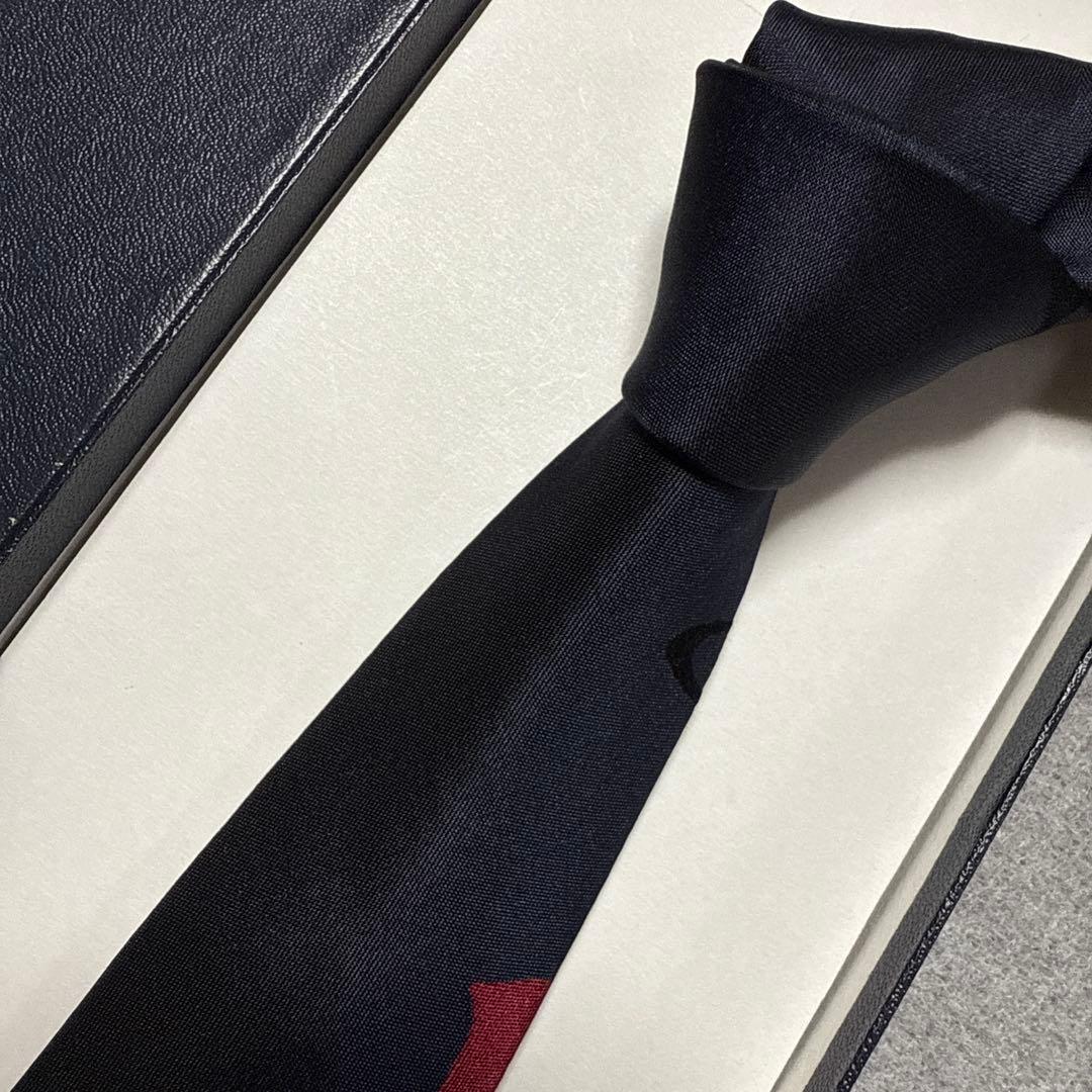 美品　ヴィヴィアンウエストウッド　ネクタイ　濃紺　オーブ　花柄　ドクロ