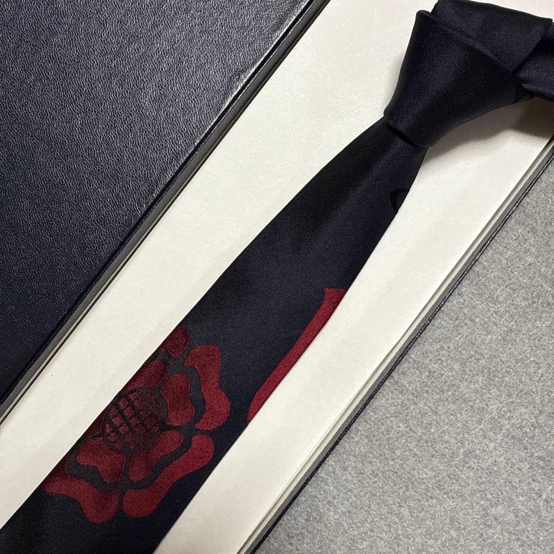 美品　ヴィヴィアンウエストウッド　ネクタイ　濃紺　オーブ　花柄　ドクロ