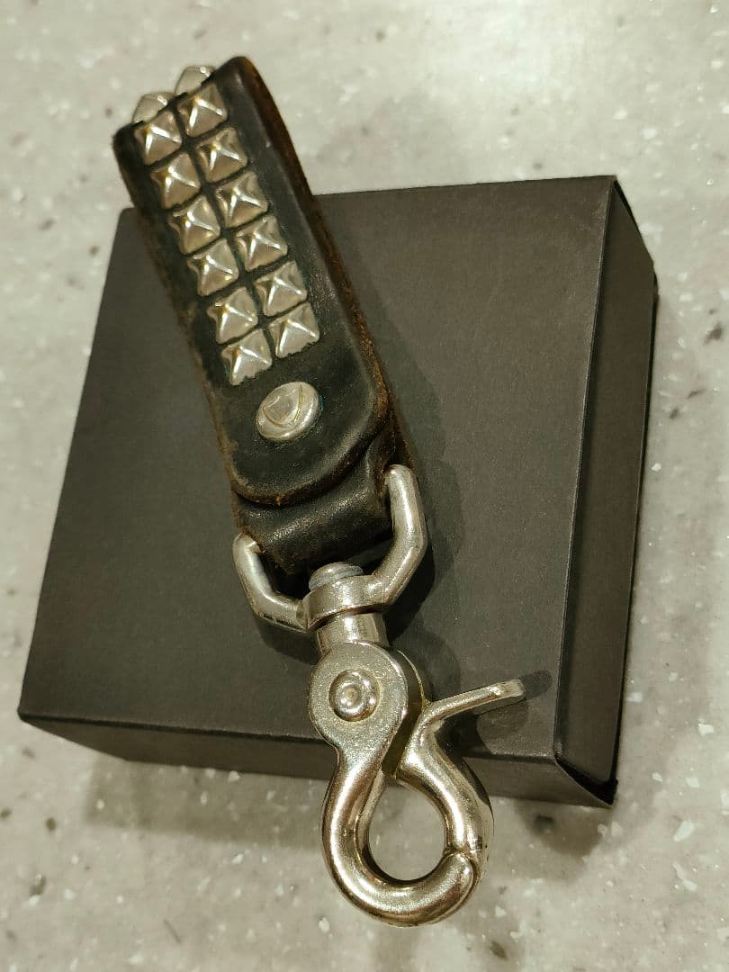 HTC　スタッズレザー(キーホルダー)(ウォレットチェーン)