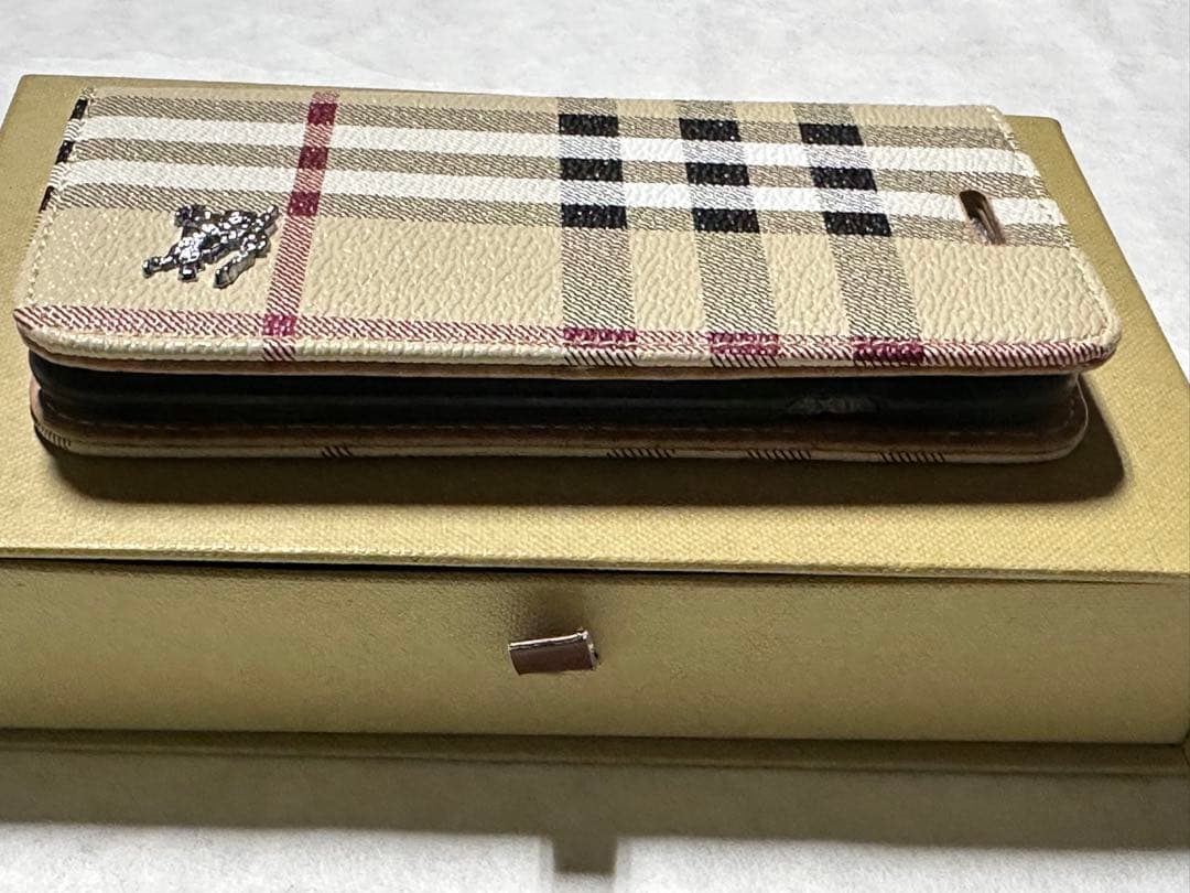 美品 Burberry バーバリー チェック柄手帳型スマホケース 6G 6S