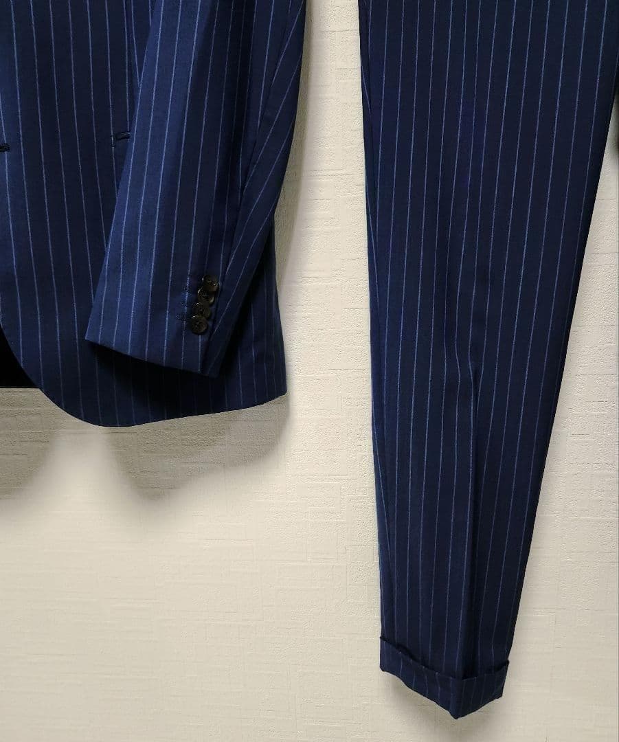 アレキサンダージュリアン　×　マルゾット　メンズ　スーツ　濃紺　ストライプ