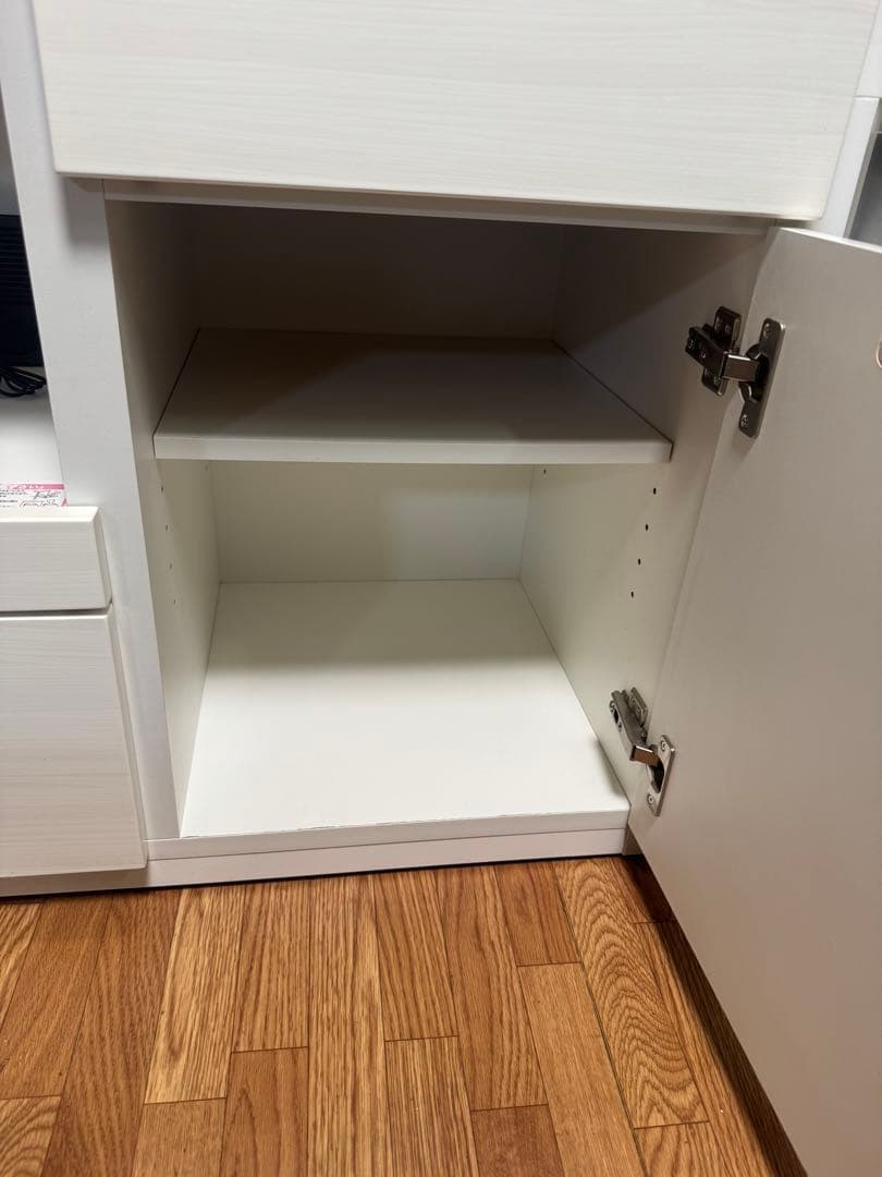 ニトリ　レンジ台　カップボード　キッチン収納　白
