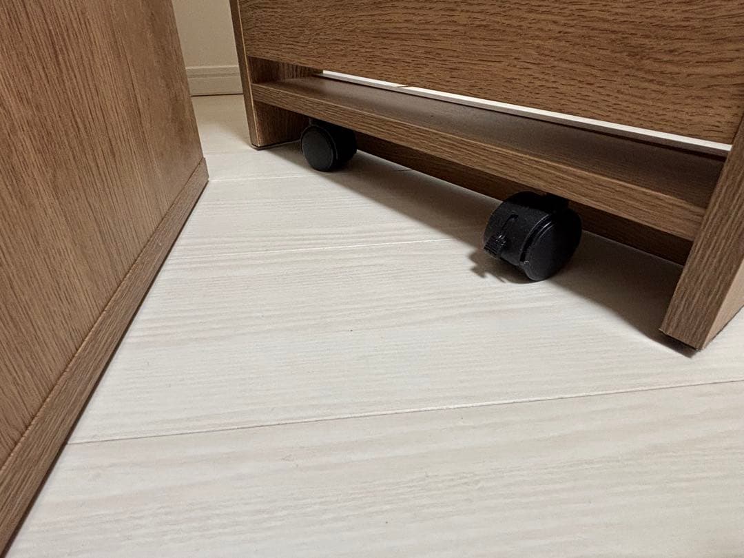 けろ[送料込/組立不要/匿名]伸縮式キッチンカウンター 食器棚 LOWYA