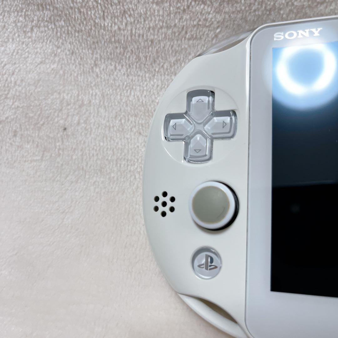 SONY PSVITA PCH-2000 ホワイト 箱付き