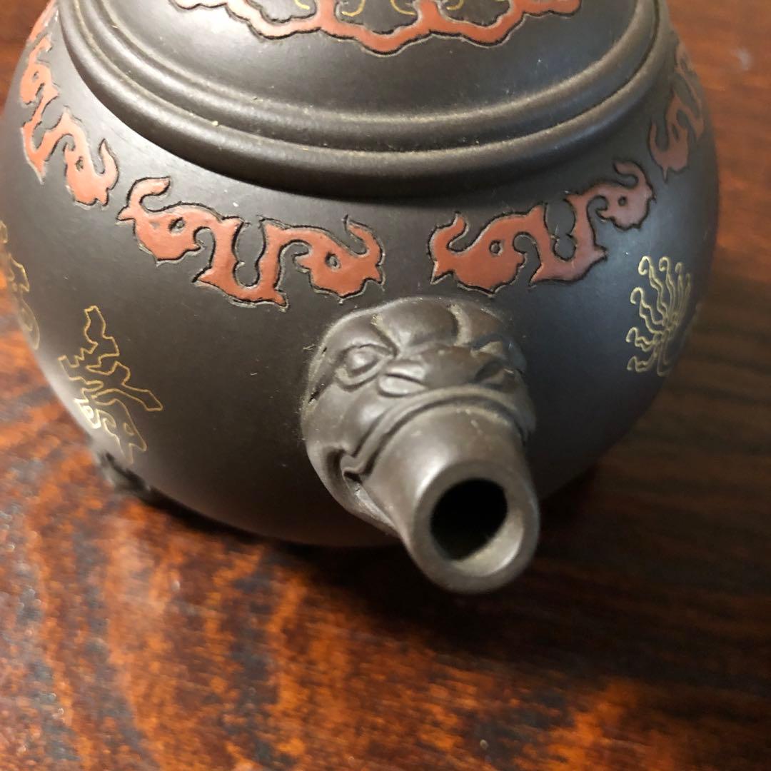 中国　獅子彫刻の陶器急須