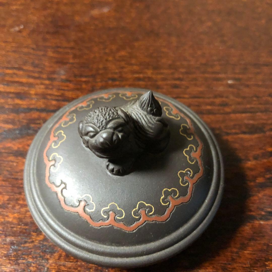 中国　獅子彫刻の陶器急須