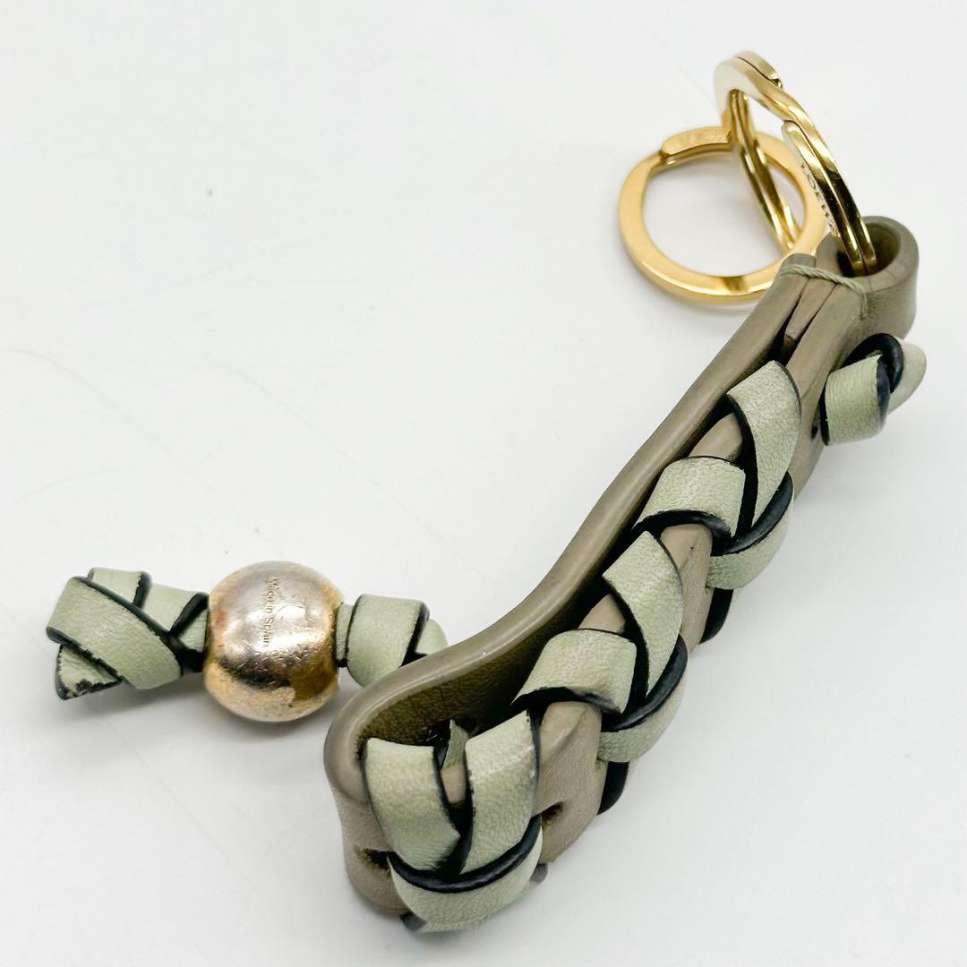 現行 ロエベ クロスプレイデッド レザー キーホルダー キーリング