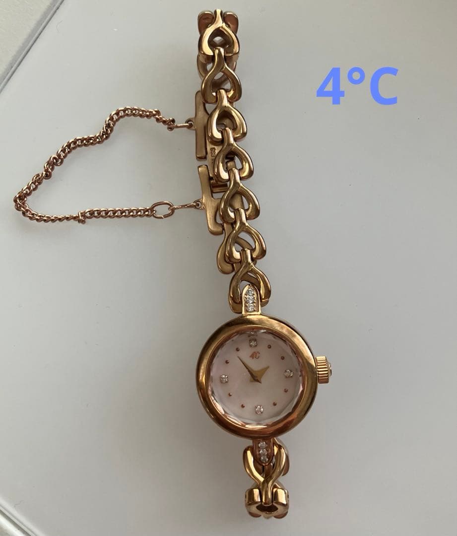 a 4°C ゴールドチェーン腕時計