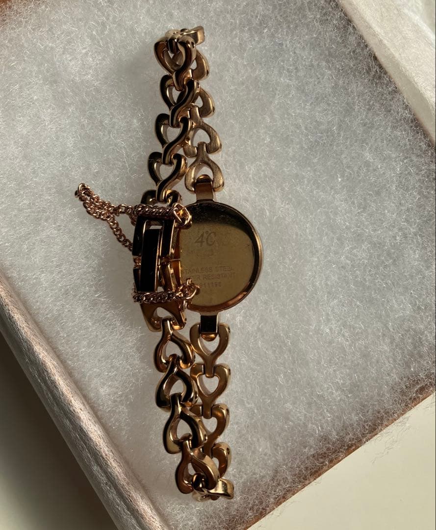 a 4°C ゴールドチェーン腕時計