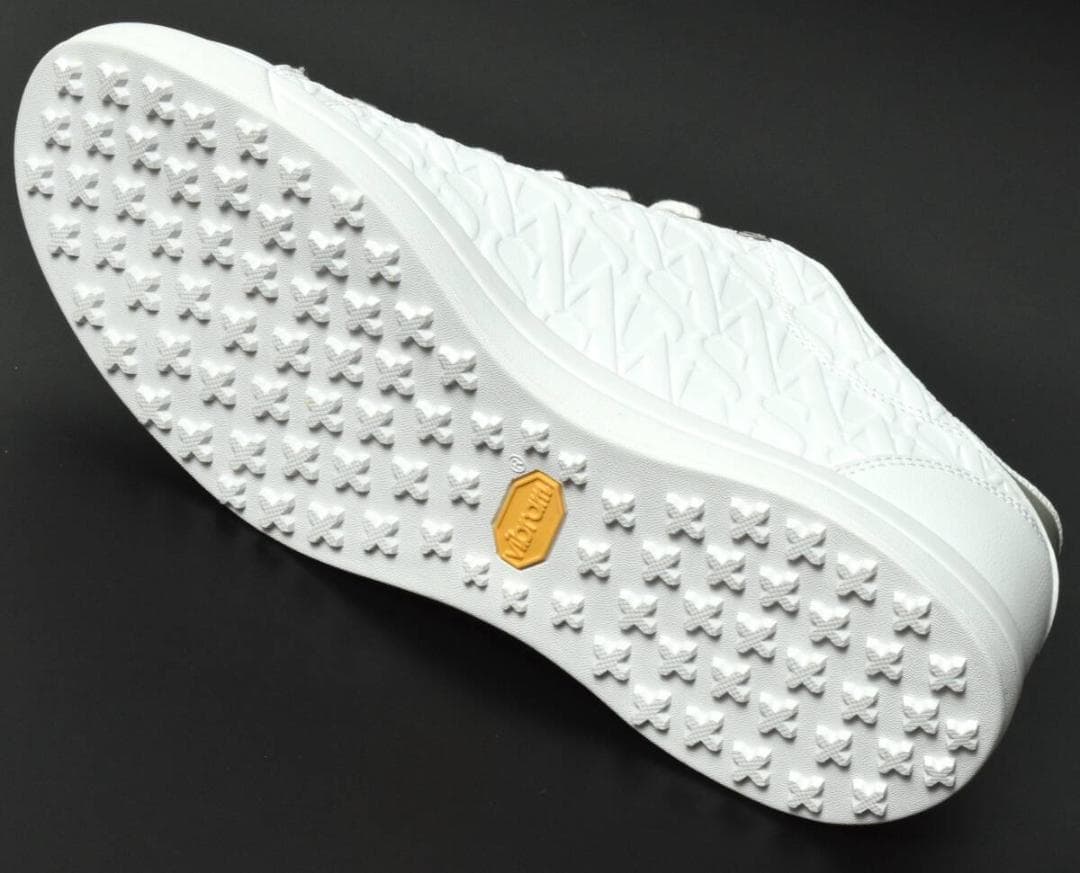 未使用3.7万 セントアンドリュース スパイクレスシューズ 25.5〜26 白