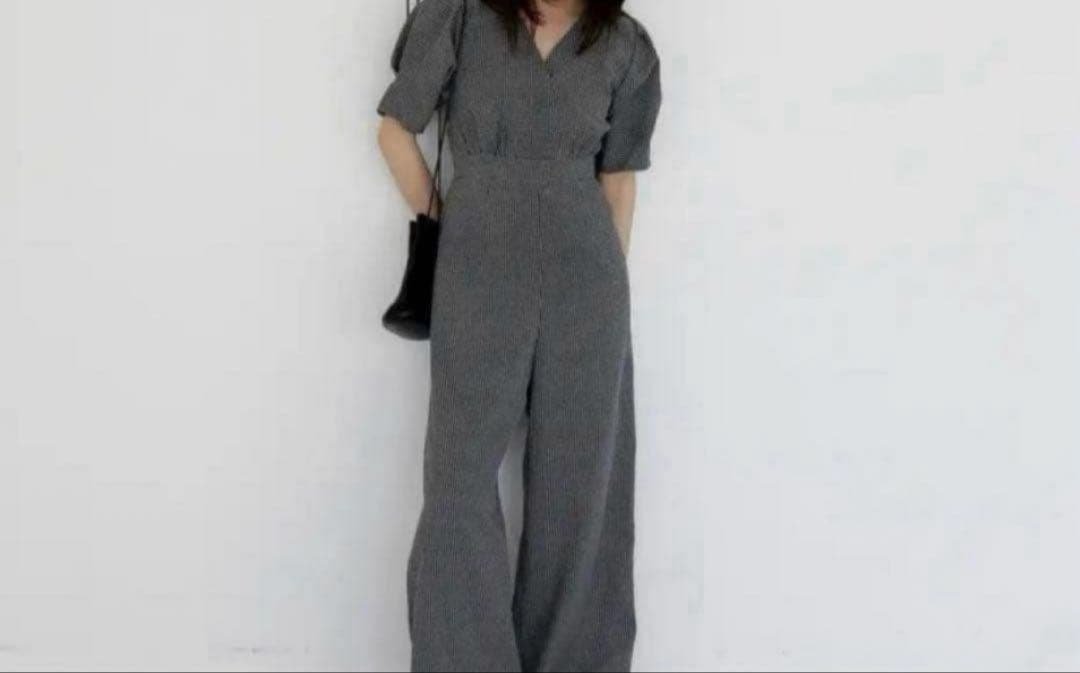 Cara by Katrin TOKYO Vネックオールインワン　お呼ばれ