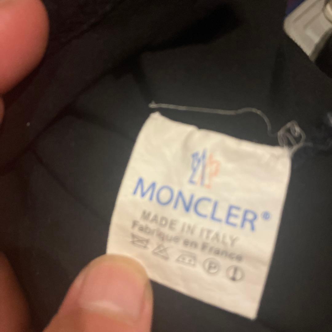 半額セール　MONCLER 長袖Tシャツ 黒