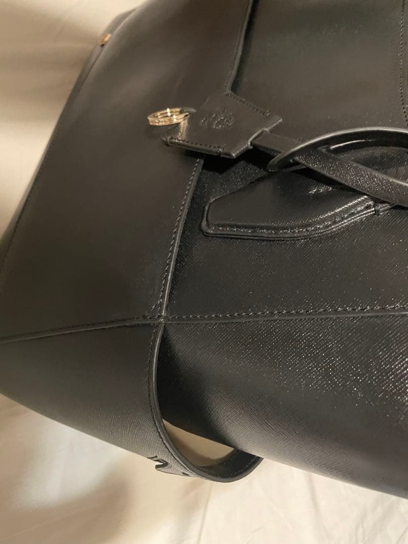 【新品、未使用】P.I.Dブラック トートバッグ 牛革