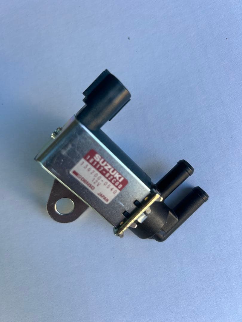 スズキジムニー ソレノイドバルブJA11V F6A 18117-82C00 新品