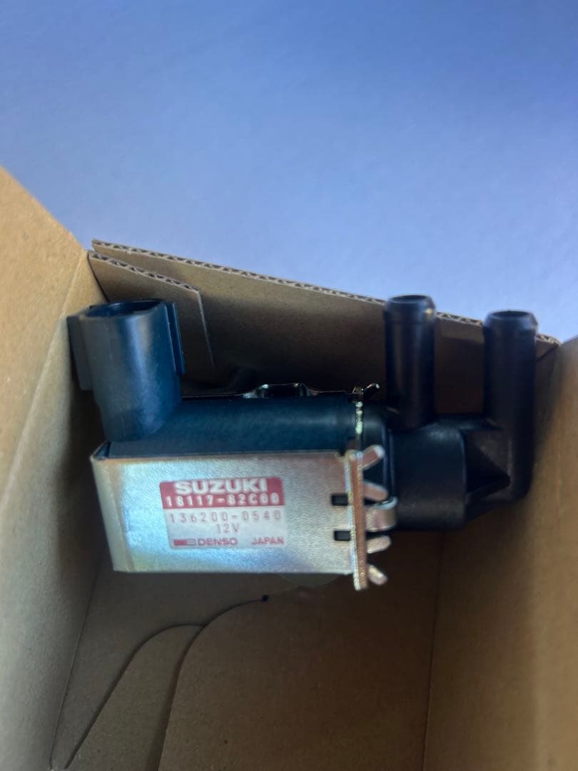 スズキジムニー ソレノイドバルブJA11V F6A 18117-82C00 新品