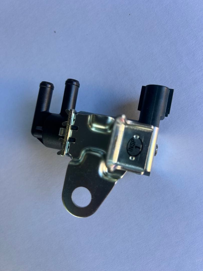 スズキジムニー ソレノイドバルブJA11V F6A 18117-82C00 新品