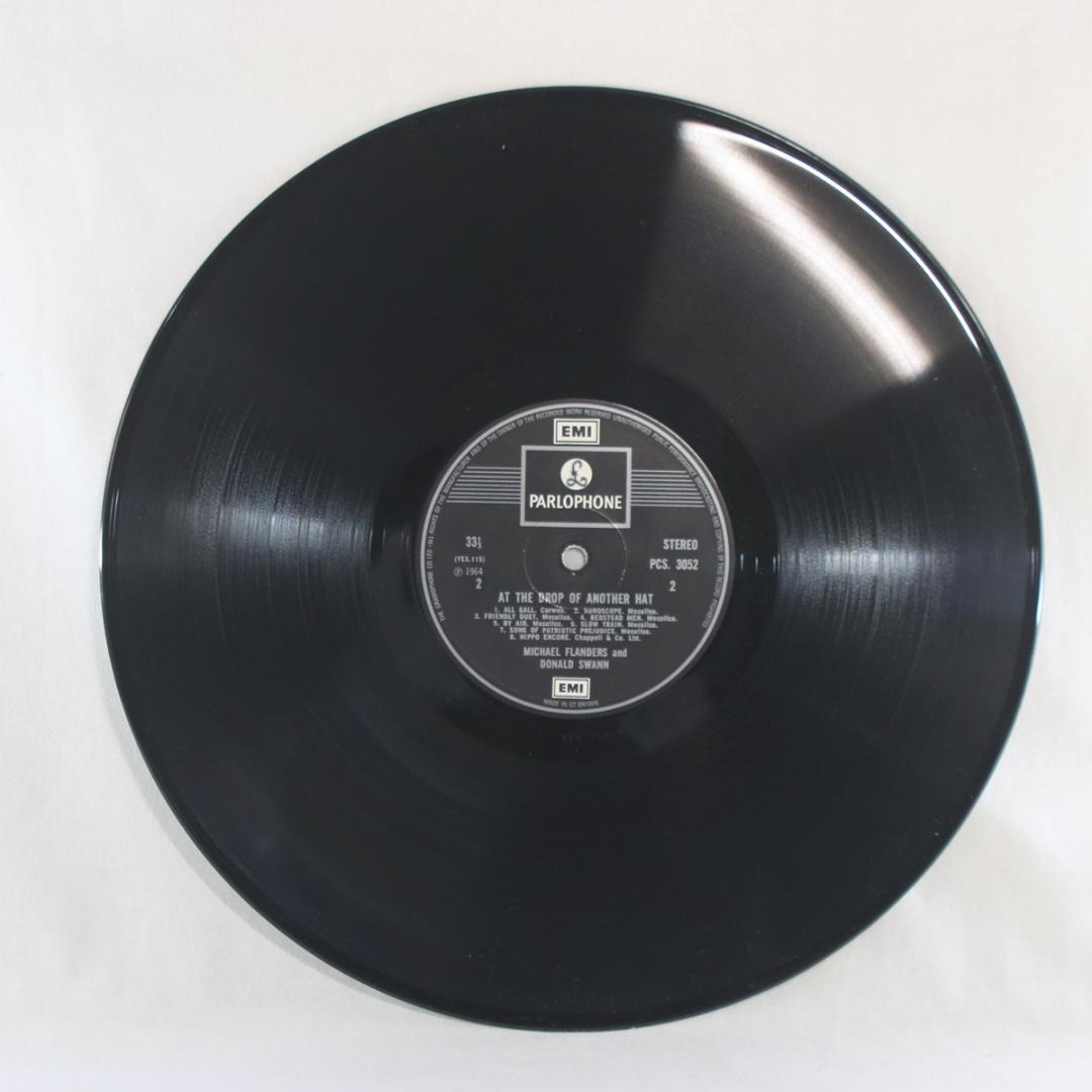 英LP At The Drop Of Another Hat UK盤 ステレオ
