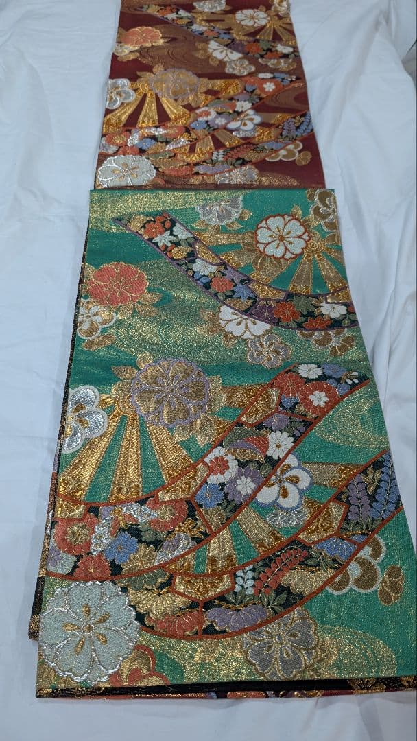 【珍品】豪華な金糸刺繍 袋帯•色柄が様々•これは1本です♪