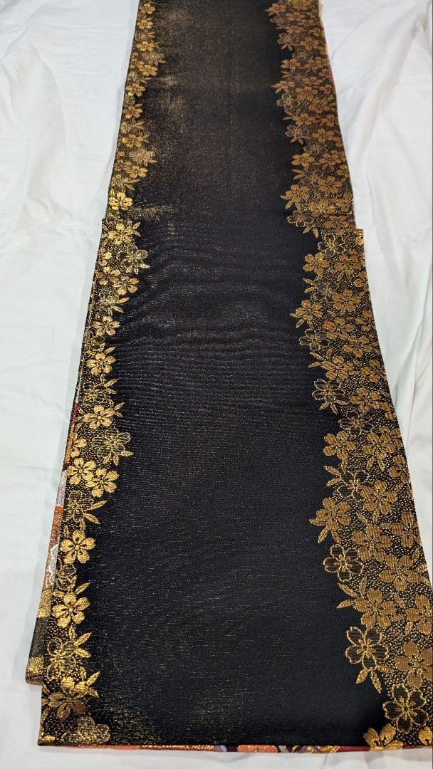 【珍品】豪華な金糸刺繍 袋帯•色柄が様々•これは1本です♪