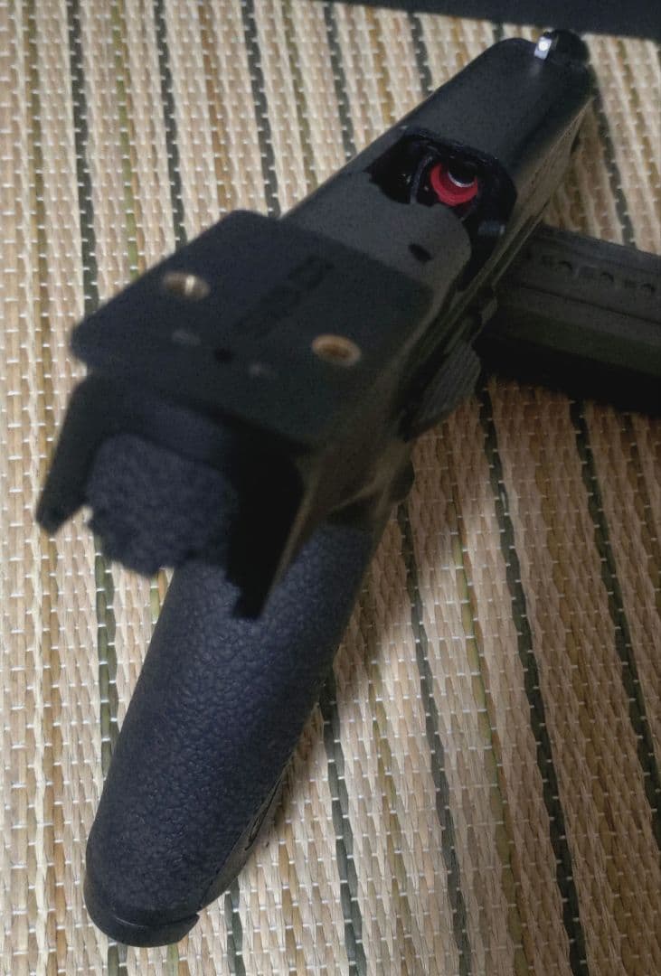 東京マルイ　ガスブローバックガン　M＆P9