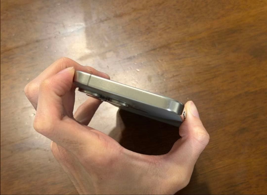 iPhone 15 Pro Max 512gb simフリー　おまけ付