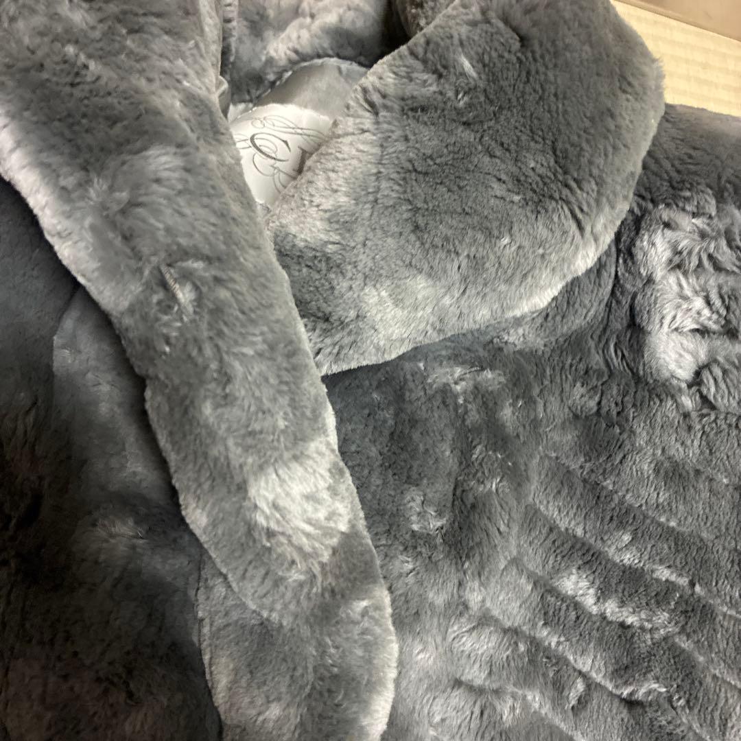 d*3様 ふわっふわつ！　ビーバーの毛皮コート