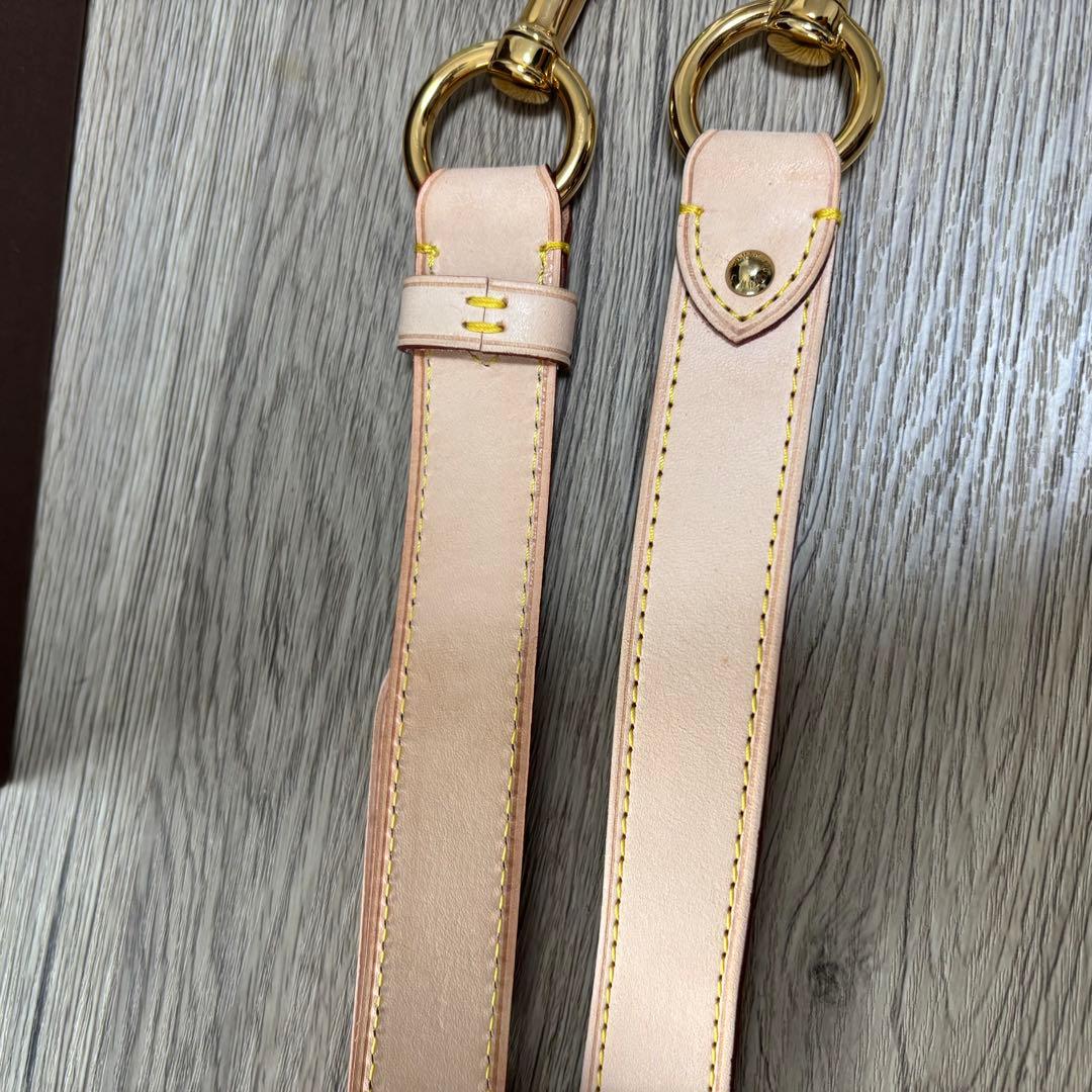 ルイヴィトン ショルダーストラップ調整可能