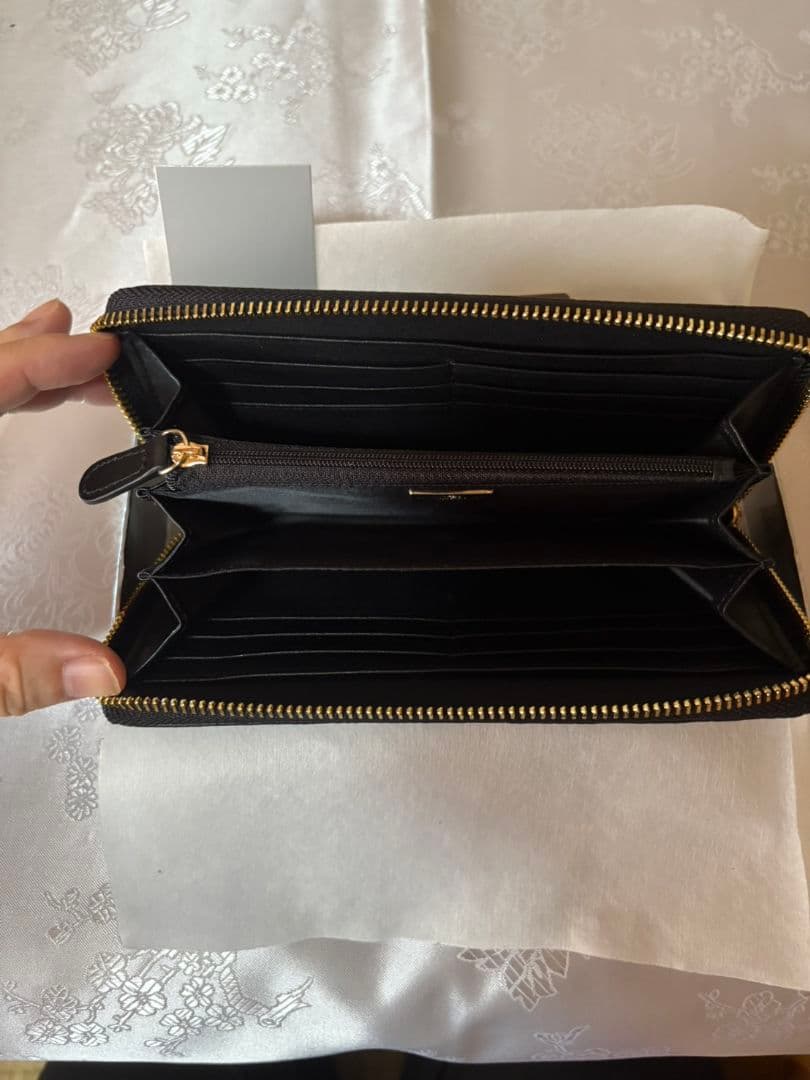 新品 Vivienne Westwood ブラック長財布