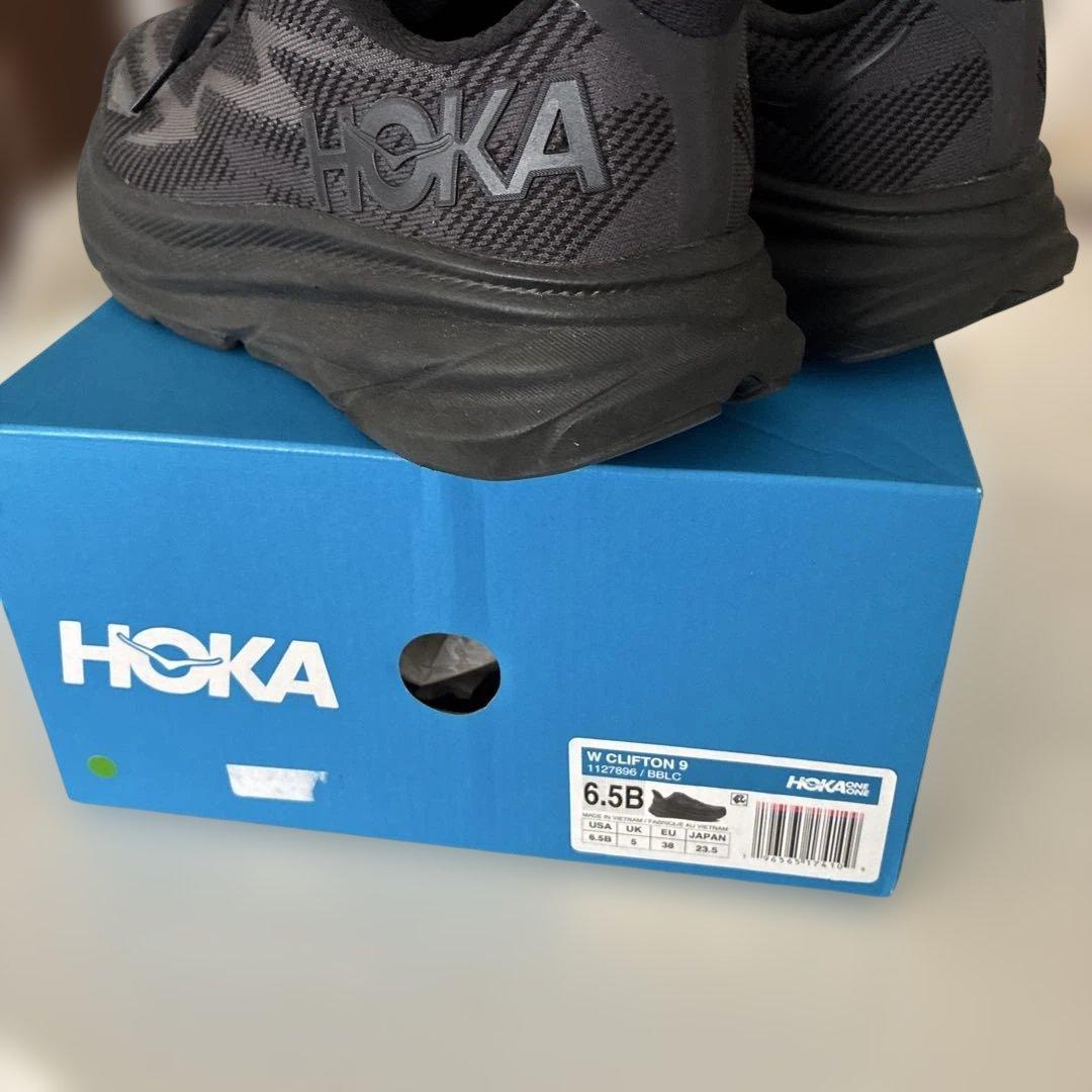 HOKA CLIFTON 9 ブラック スニーカー