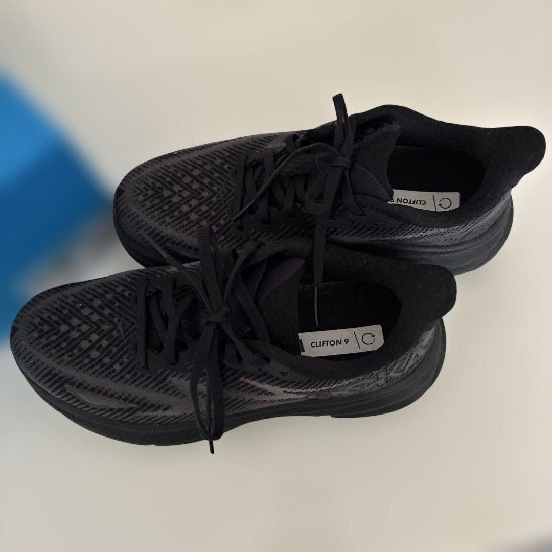 HOKA CLIFTON 9 ブラック スニーカー