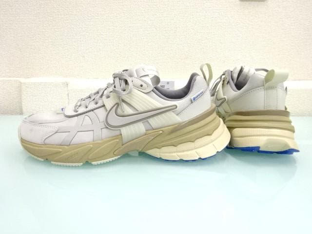 新品　NIKE ウィメンズ V2Kラン ゴアテックス FZ2622-002 24