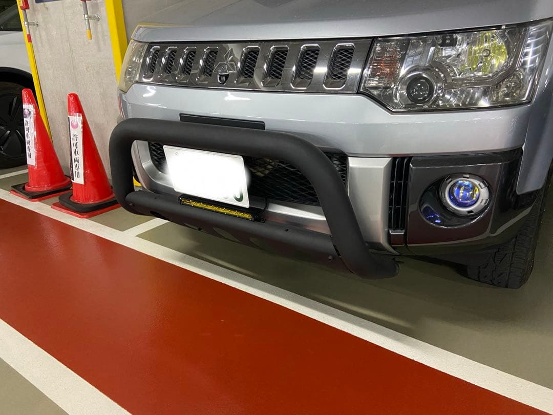 オートフラッグス ？デリカD5 前期　バンパーガード