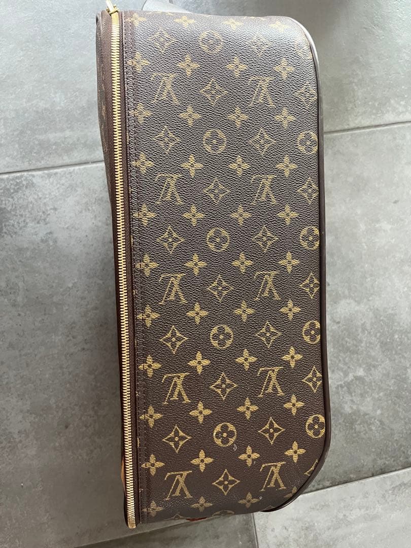 Vuitton キャリーケース