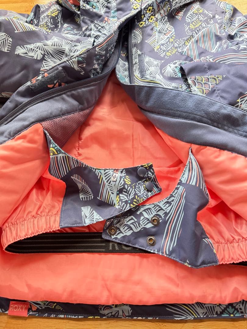 【美品】ROXY 子供用 スノーボード ジャケットとパンツセット　１４０センチ