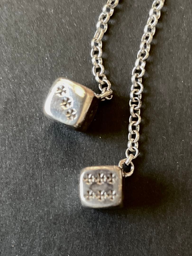 本物　クロムハーツダイスチャームさシングルピアス