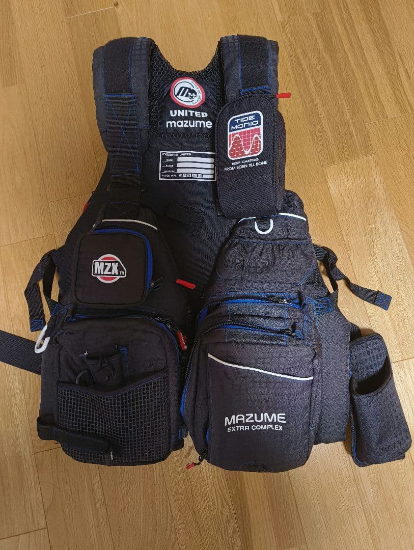 MAZUME MZXタイドマニア ライフジャケット ブラック/ブルー