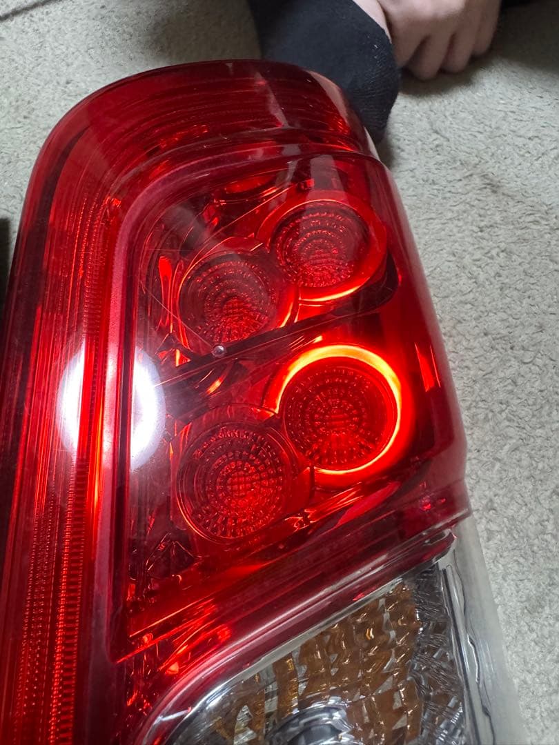 キャラバン令和4年式LEDテールライト 赤色 2個セット