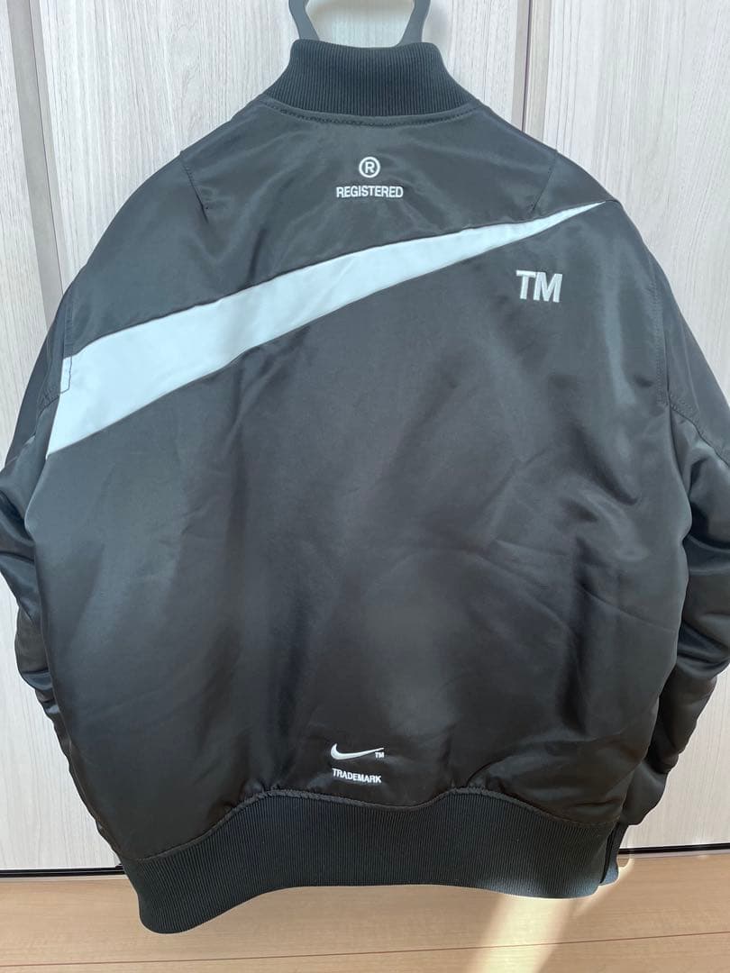 Nike MA-1 フライトジャケット リバーシブル