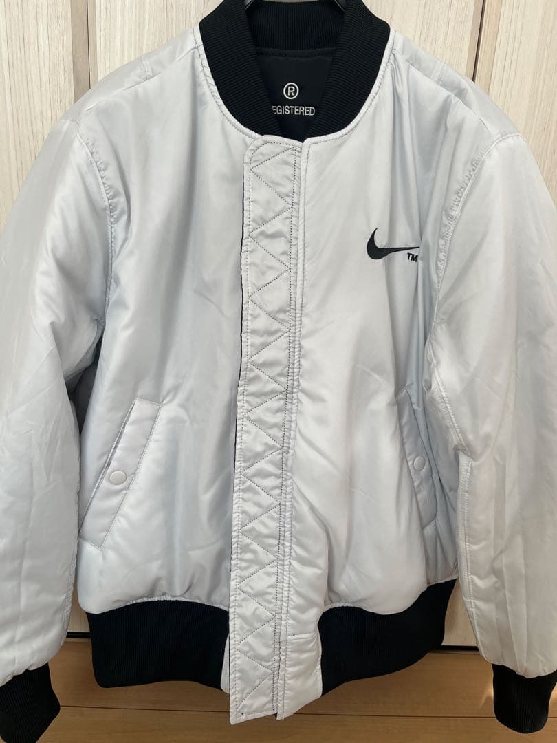 Nike MA-1 フライトジャケット リバーシブル