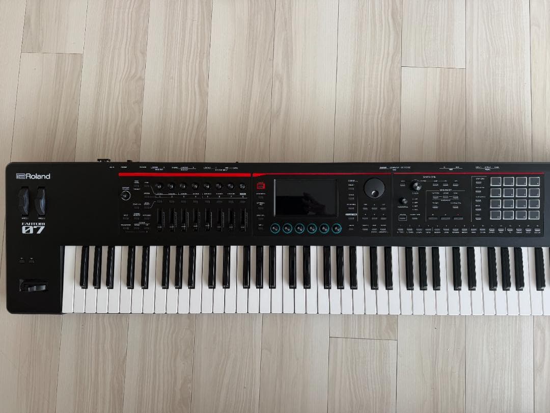 Roland Fantom 07 シンセサイザー 76鍵