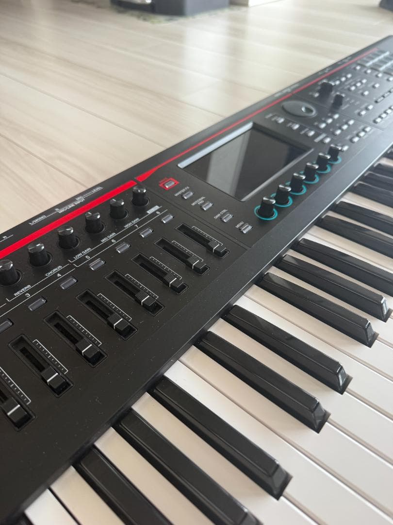 Roland Fantom 07 シンセサイザー 76鍵
