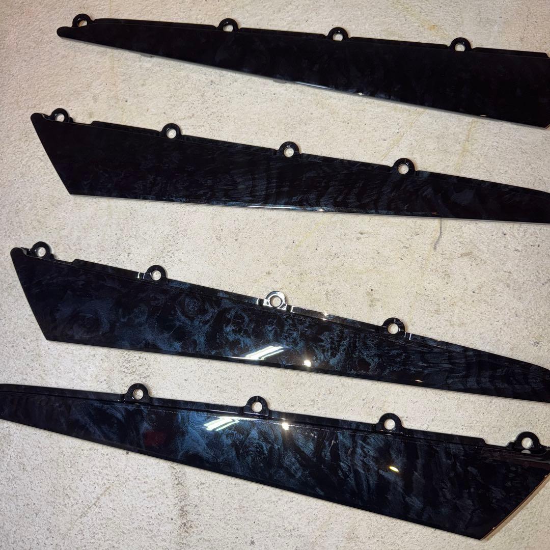 デリカD5 アクセントパネル　新車外し