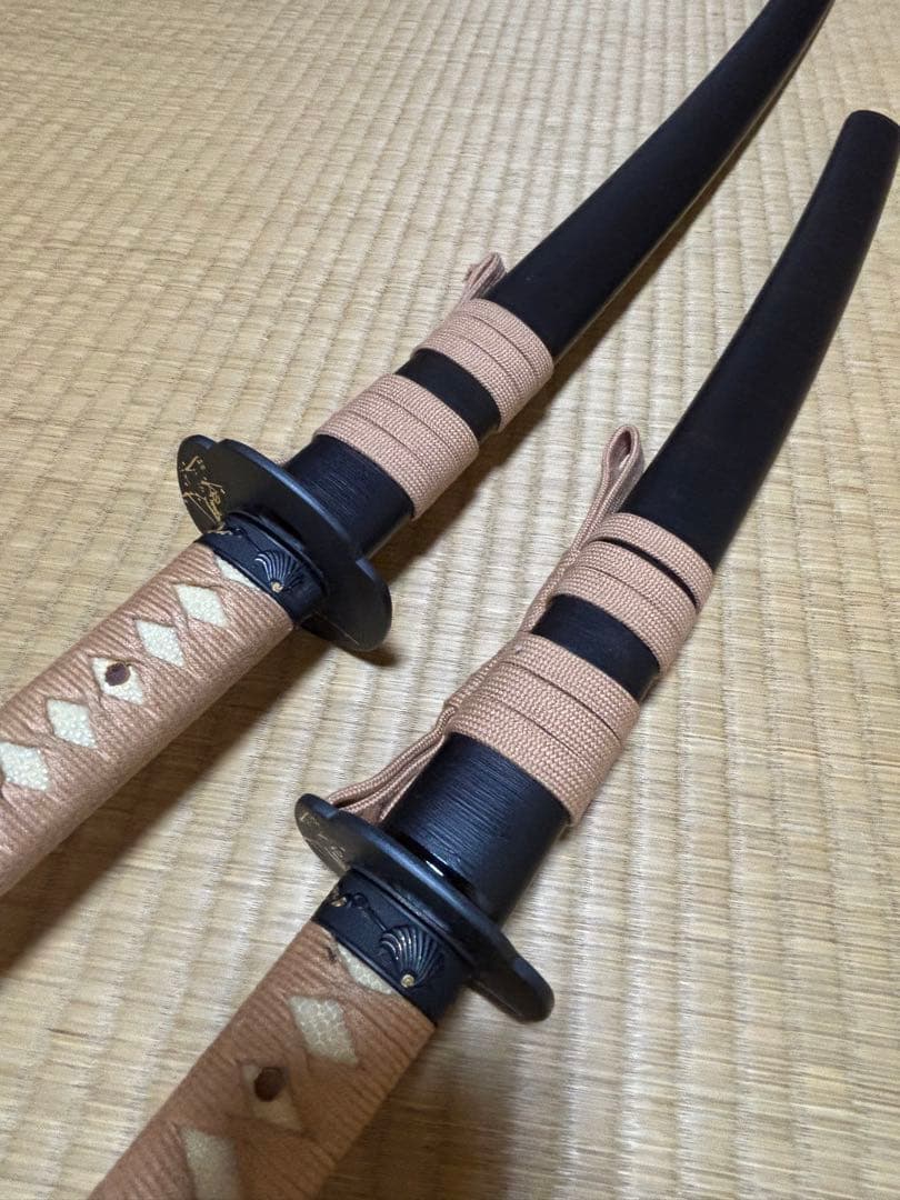 【美品】日本アンティックギャラリー製　五郎入道正宗２本　刀掛け・刀袋付き　模造刀