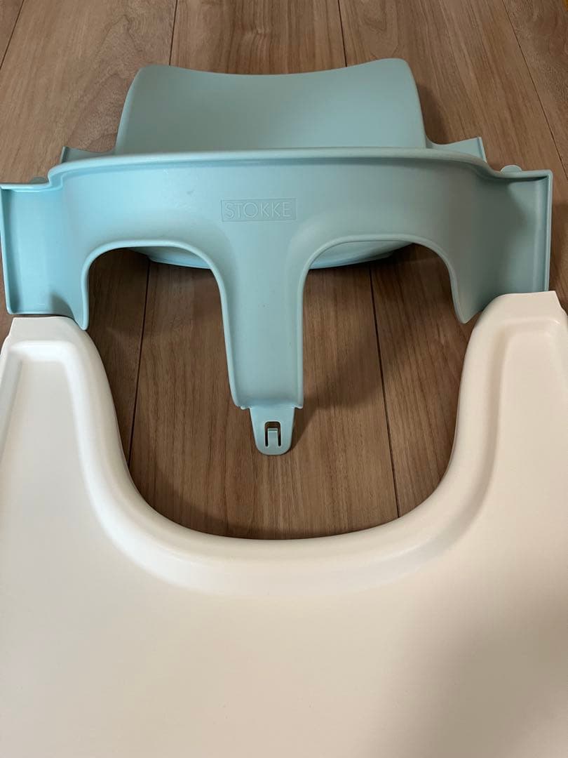 ストッケ　トリップトラップ用ベビーシートとテーブルセット