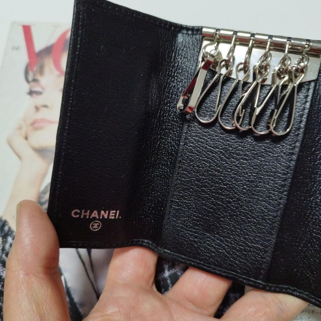 シャネル　カメリア　斜めがけキーケース