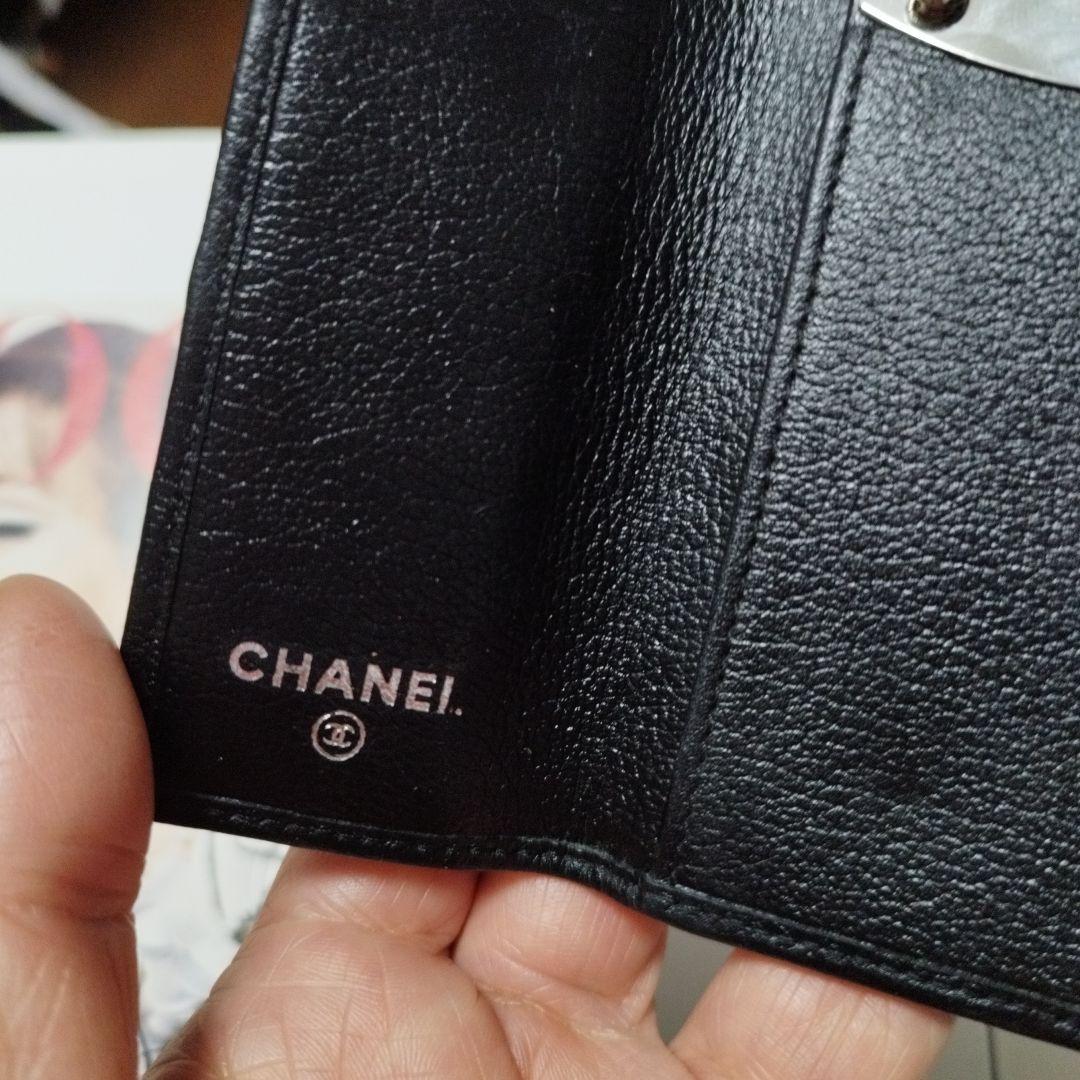 シャネル　カメリア　斜めがけキーケース