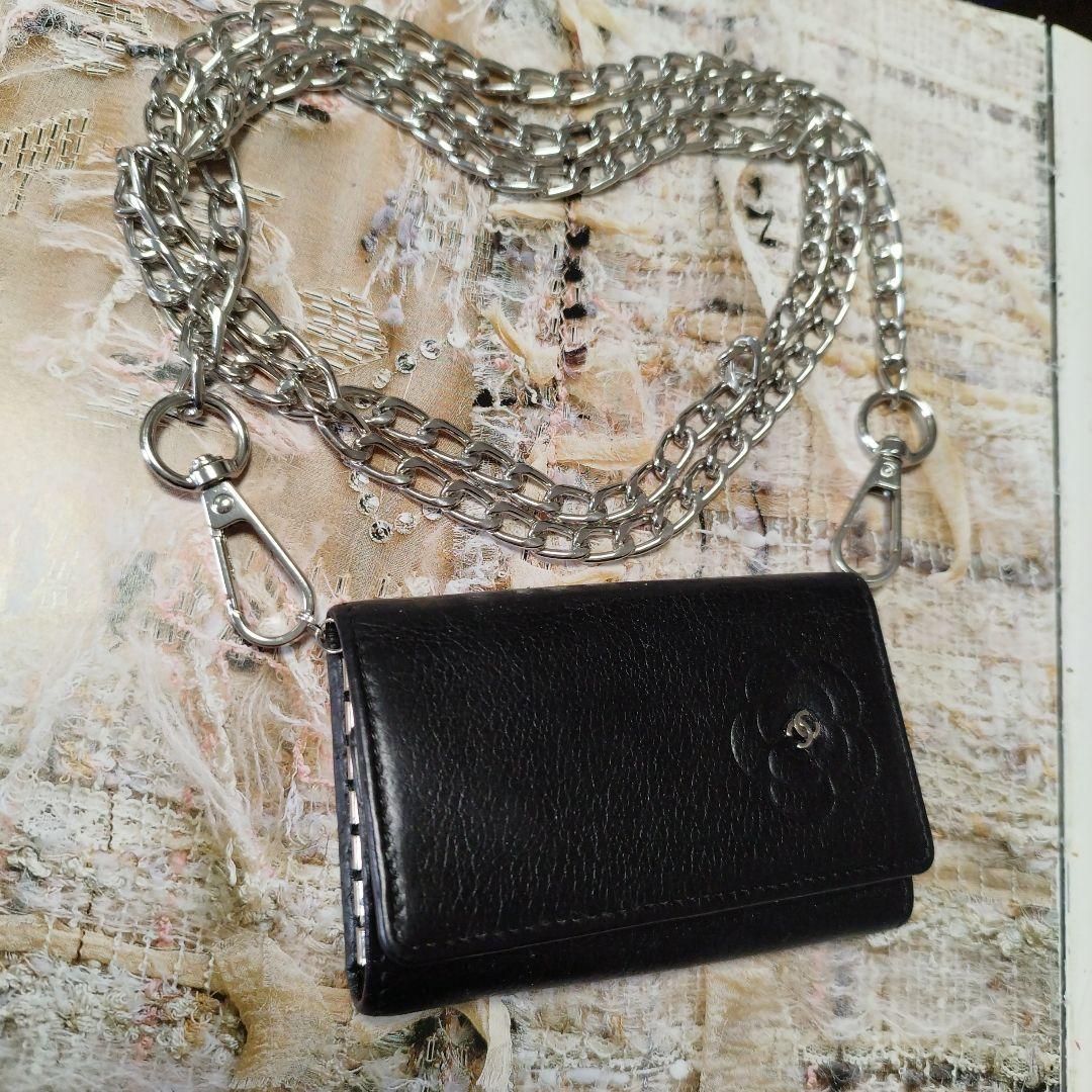 シャネル　カメリア　斜めがけキーケース
