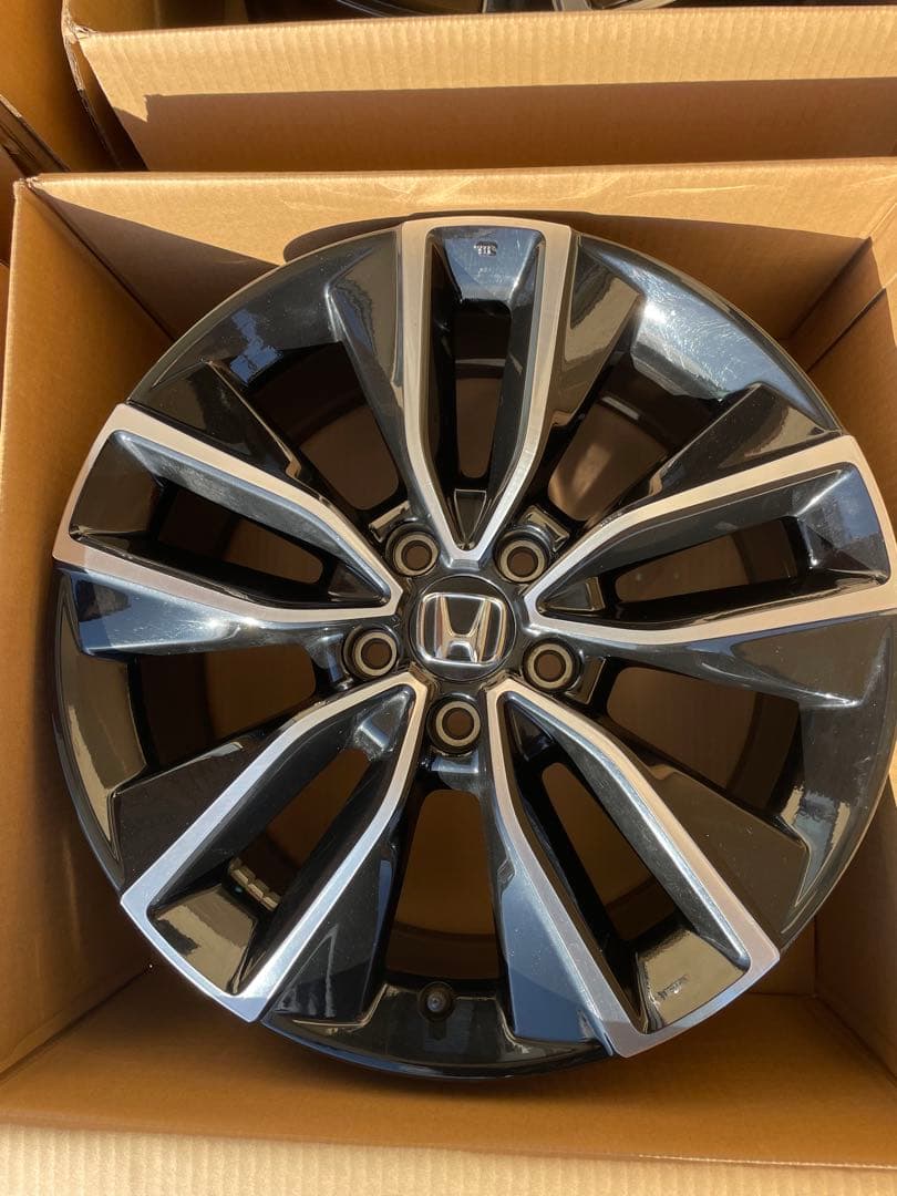 ②ホンダヴェゼル18インチホイール